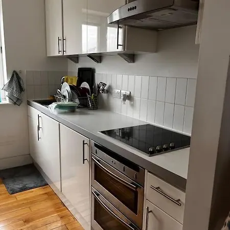 Central , Bright And Modern Flat Up To 4 People London Exterior photo