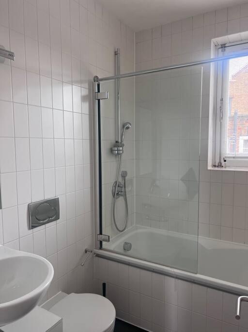 Appartamento , Bright And Modern Flat Up To 4 People *